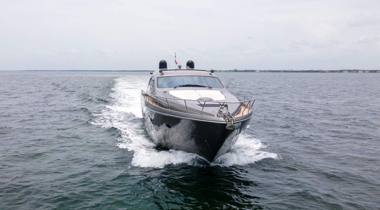 Pershing 64