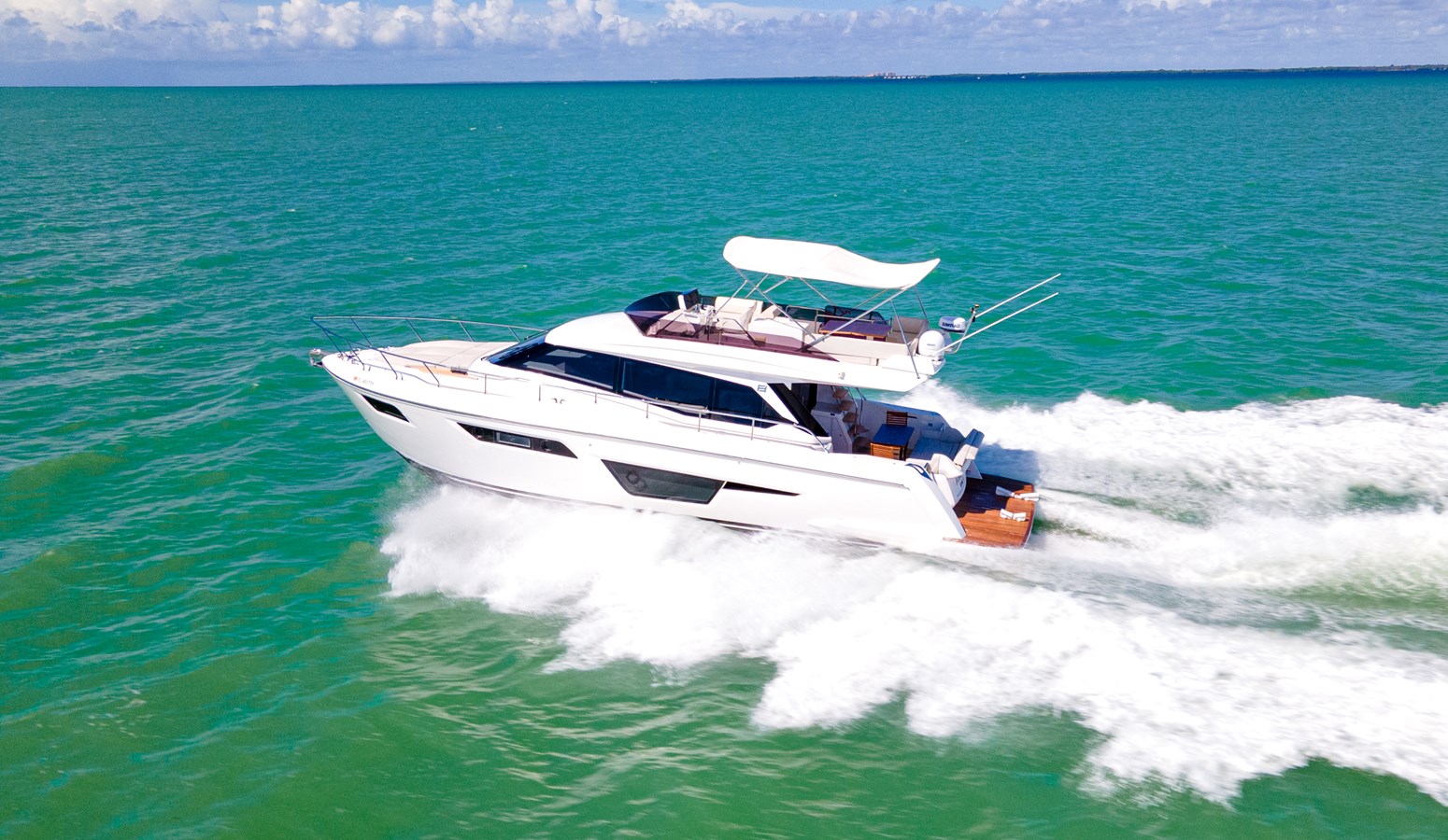 Ferretti Yacht 500