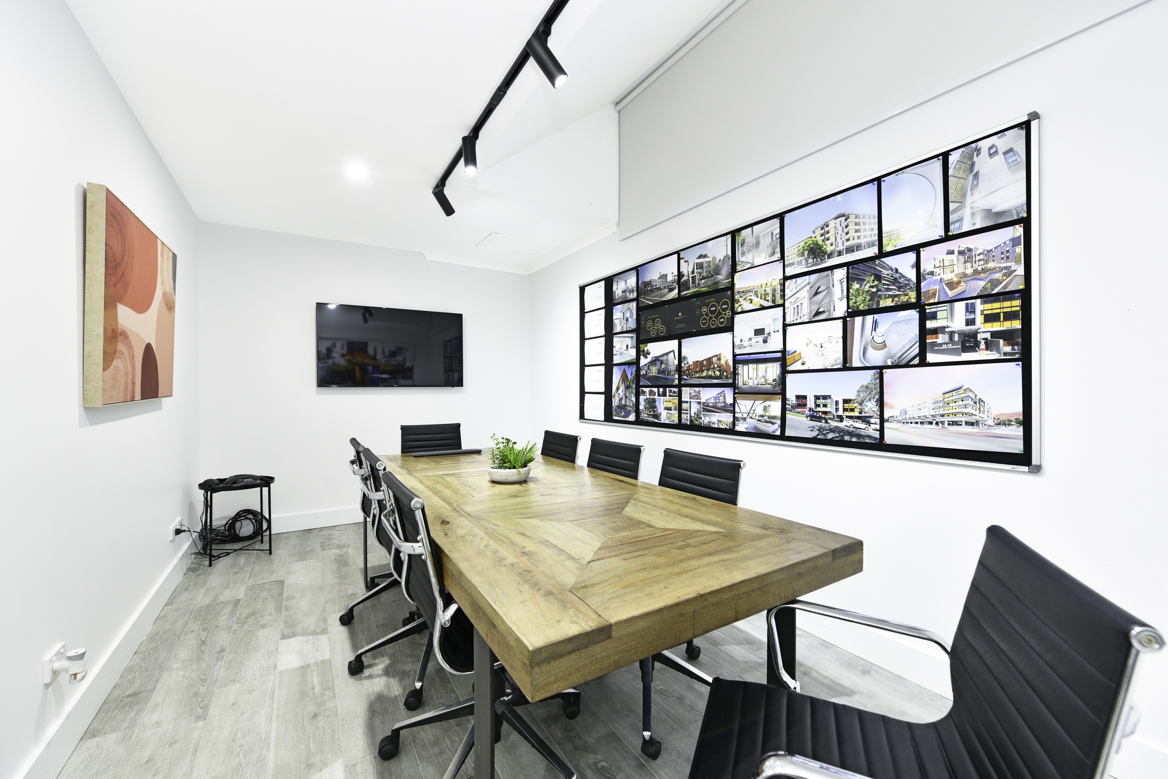 Kingsford meeting room