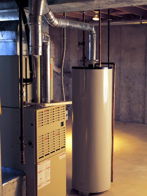 Professional Plumbing offers electric water heater services in Lynnwood, WA. Expert installation, repair, and maintenance for reliable hot water.