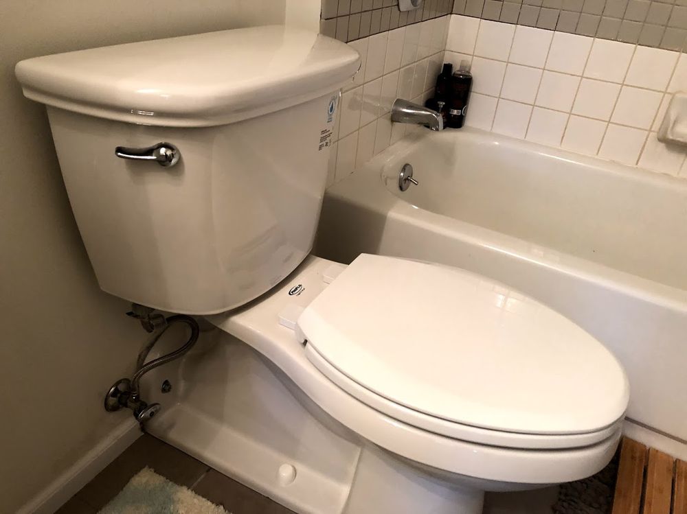 Professional Plumbing offers toilet installation services in Lynnwood, WA. Fast, clean, and reliable installs by experienced local plumbing pros.