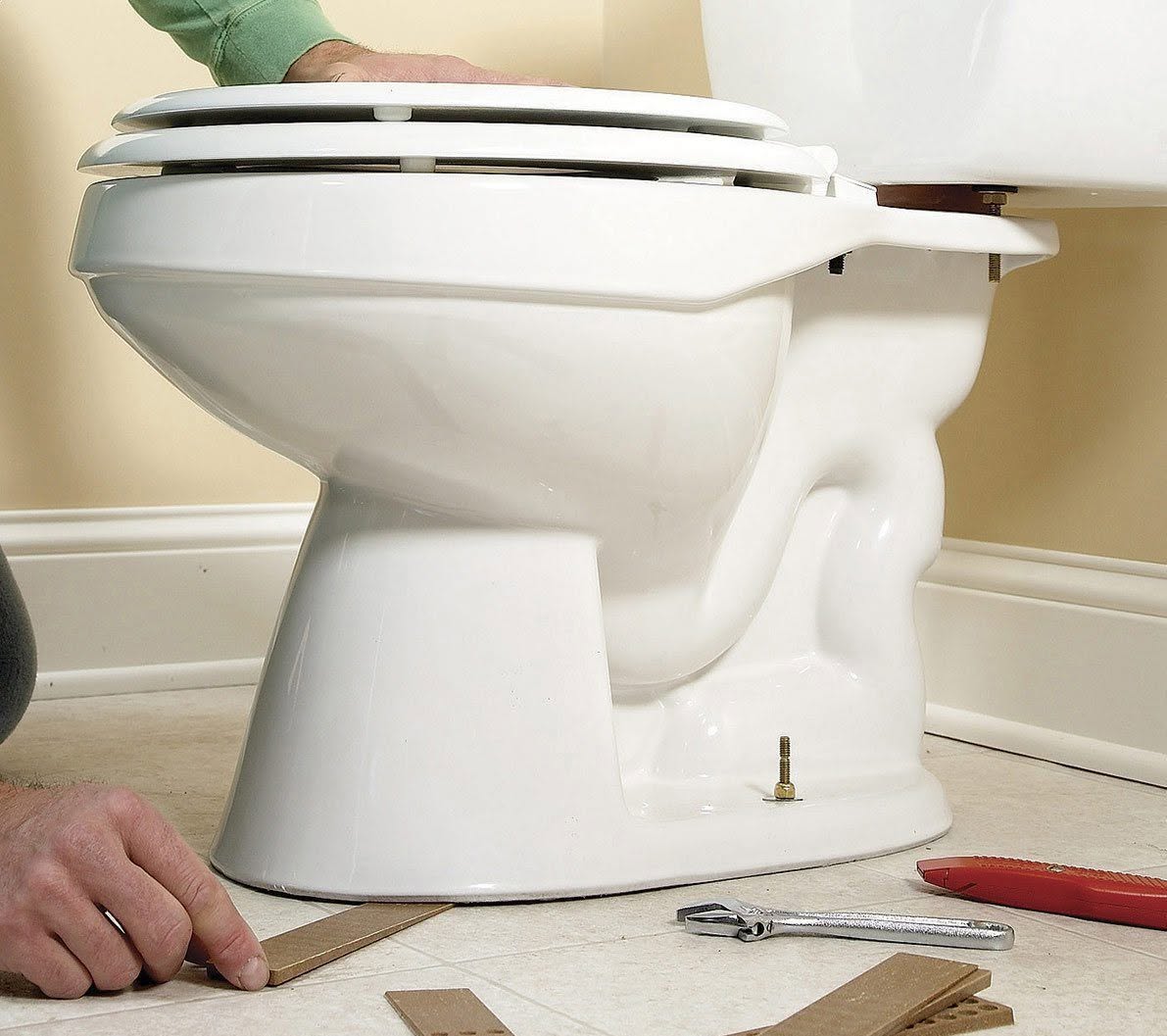 Professional Plumbing provides expert toilet repair in Lynnwood, WA. Fast fixes for leaks, clogs, and running toilets, trusted local service you can count on.