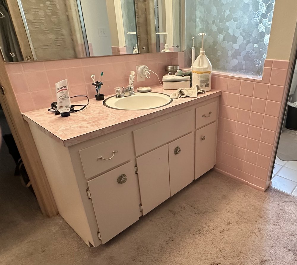 Professional Plumbing provides sink repair services in Lynnwood, WA. Fast, dependable fixes for leaks, clogs, and damage, trusted local plumbing experts.