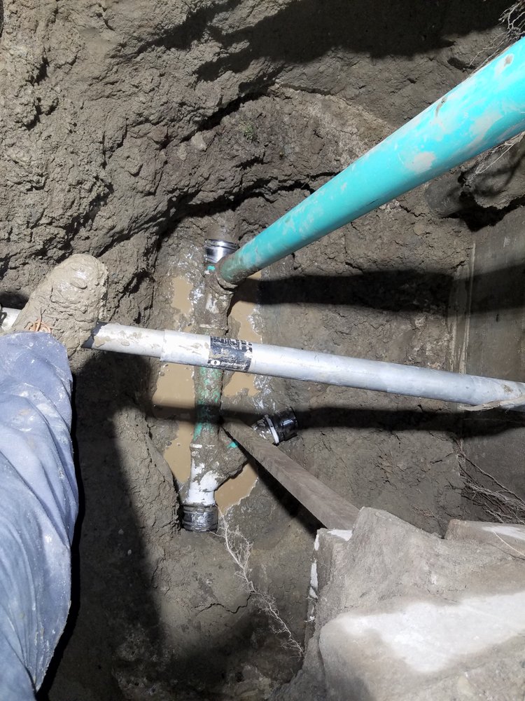 Professional Plumbing offers pipe installation services in Lynnwood, WA. Quality materials and expert work for new builds, remodels, and replacements.