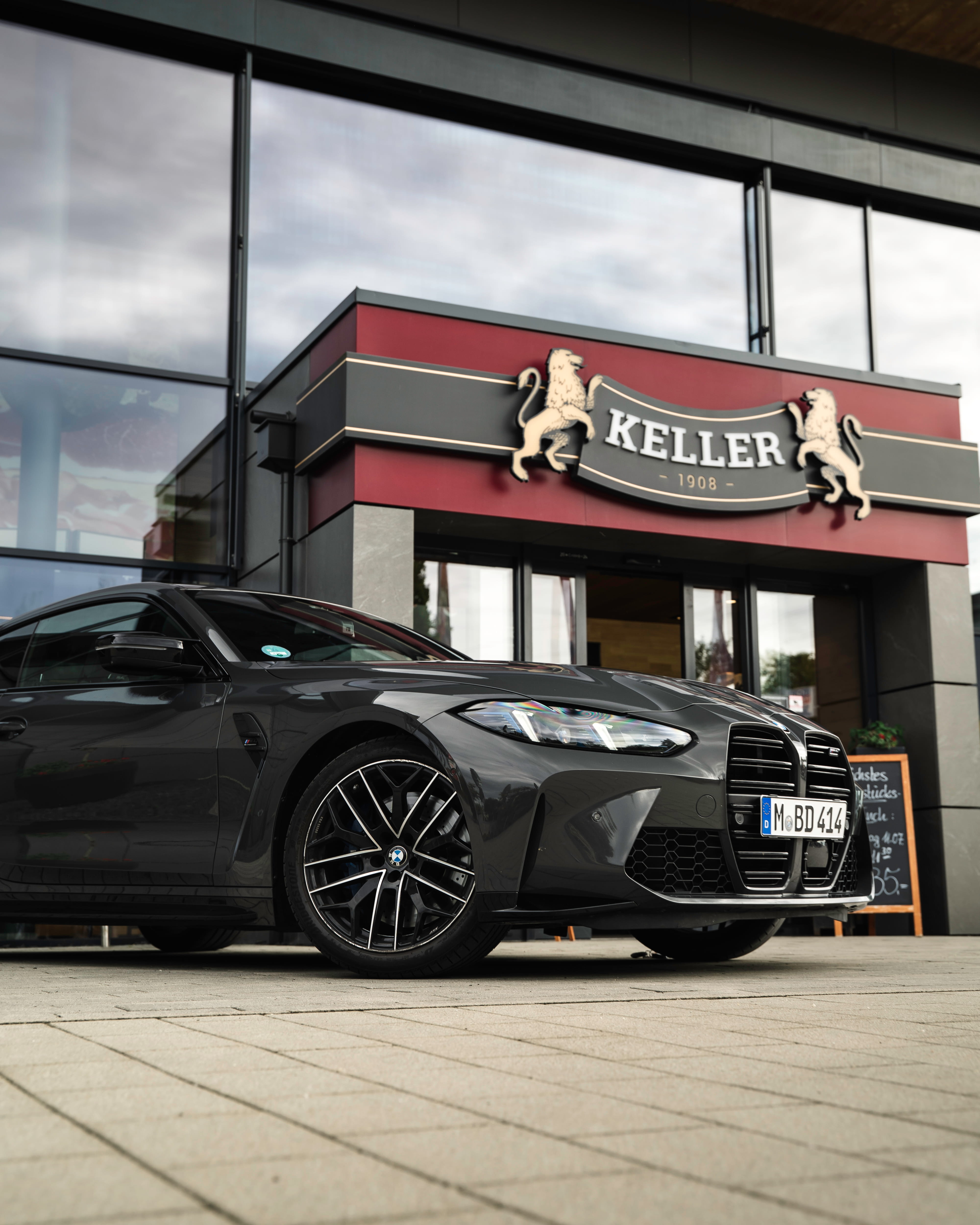 BMW M4 von Beamer Dealer