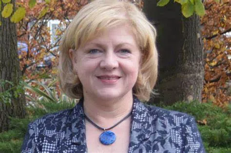 A smiling female guest who has been on the Legacy: Life Reflections podcast