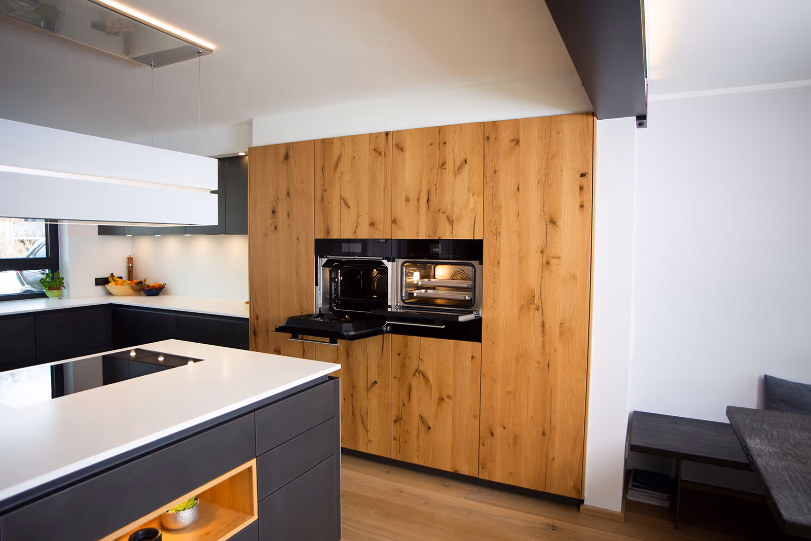 photo of a kitchen