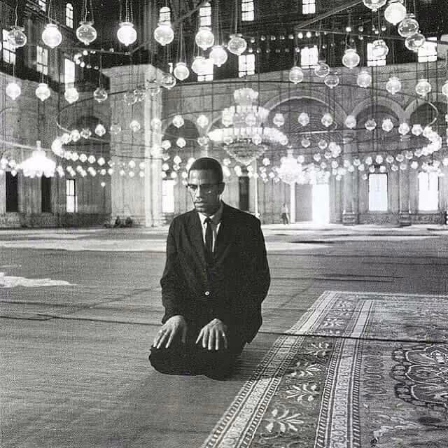 Malcolm X praying