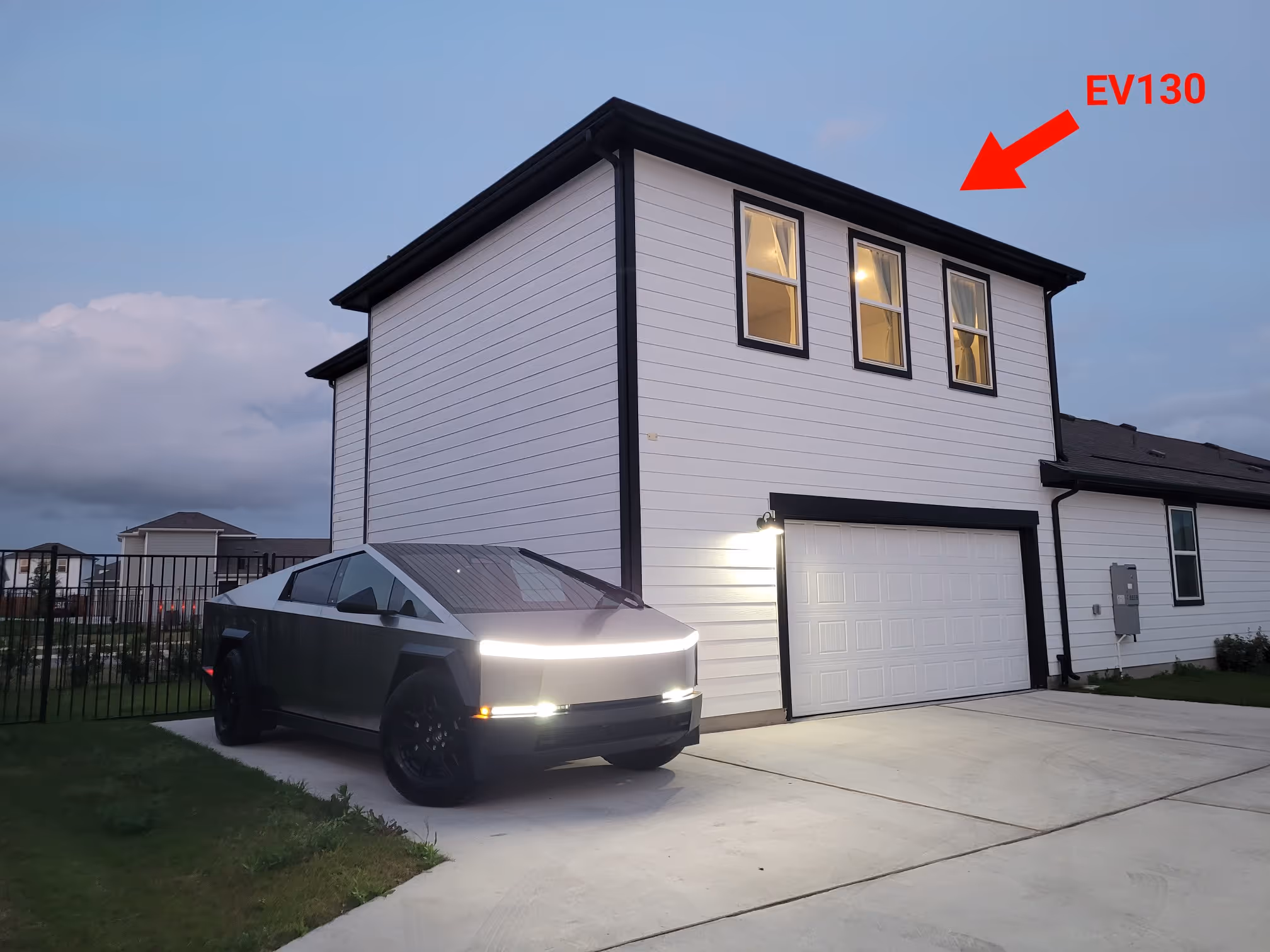 King Bed | 663Mbps Wifi | EV Port | Flex Check-in!