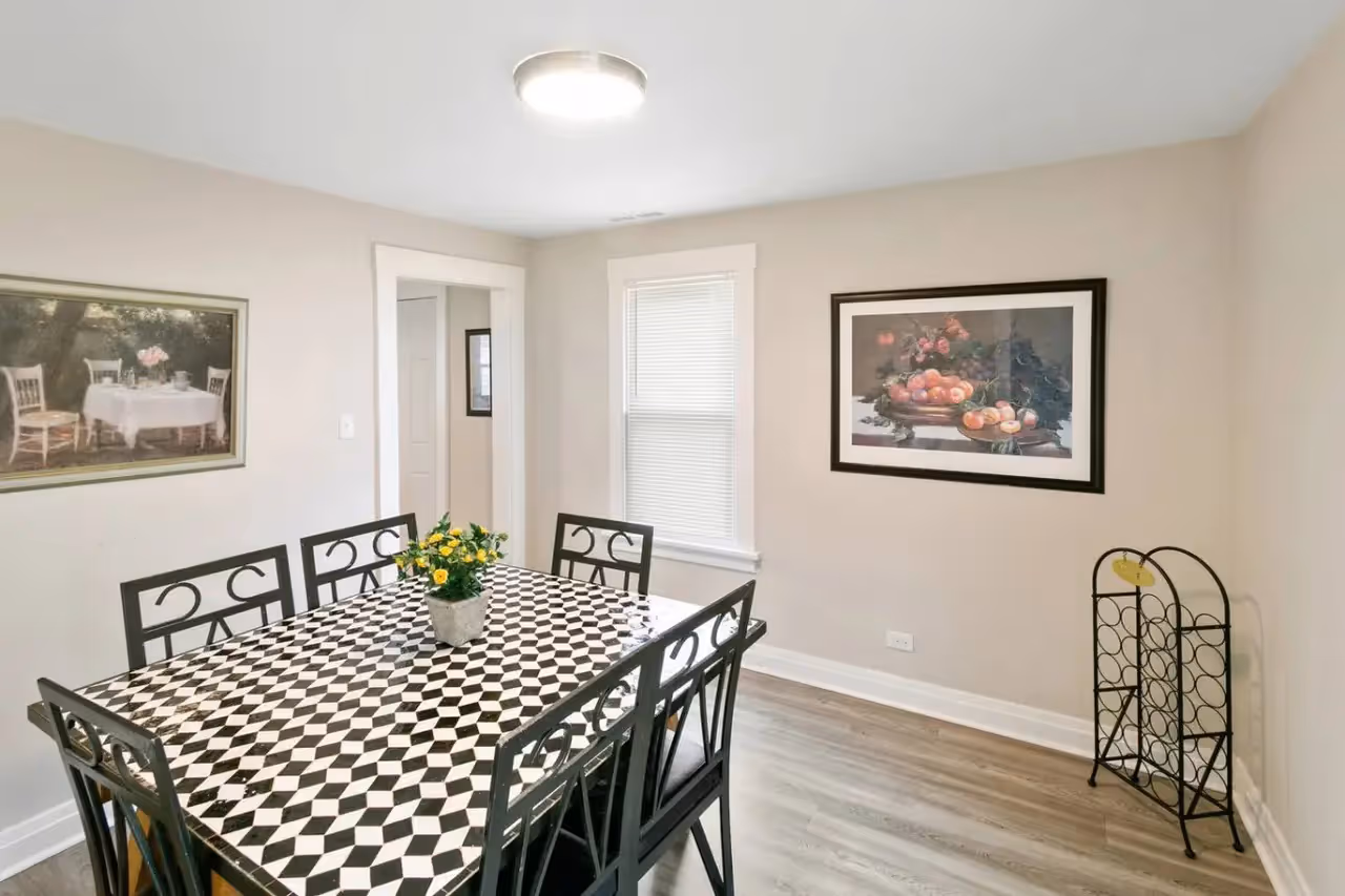 114 Sunnyside 3.jpg