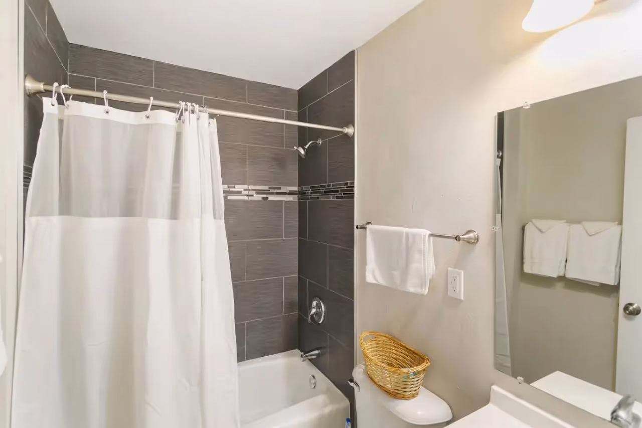 112 Sunnyside 9.jpg
