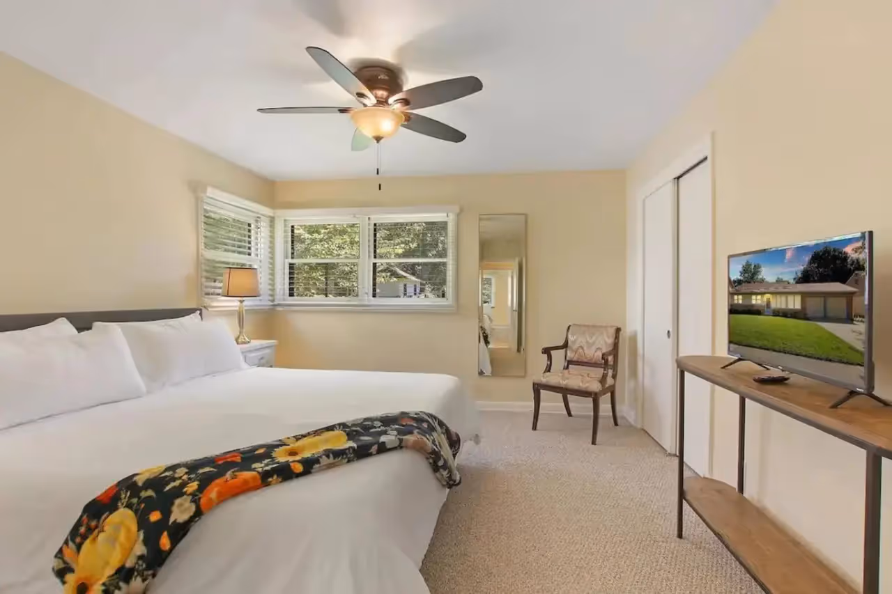 125 East Sunnyside 20.jpg