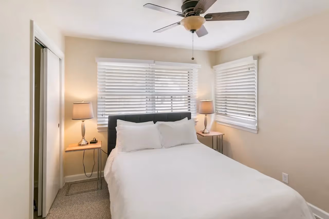 125 East Sunnyside 32.jpg