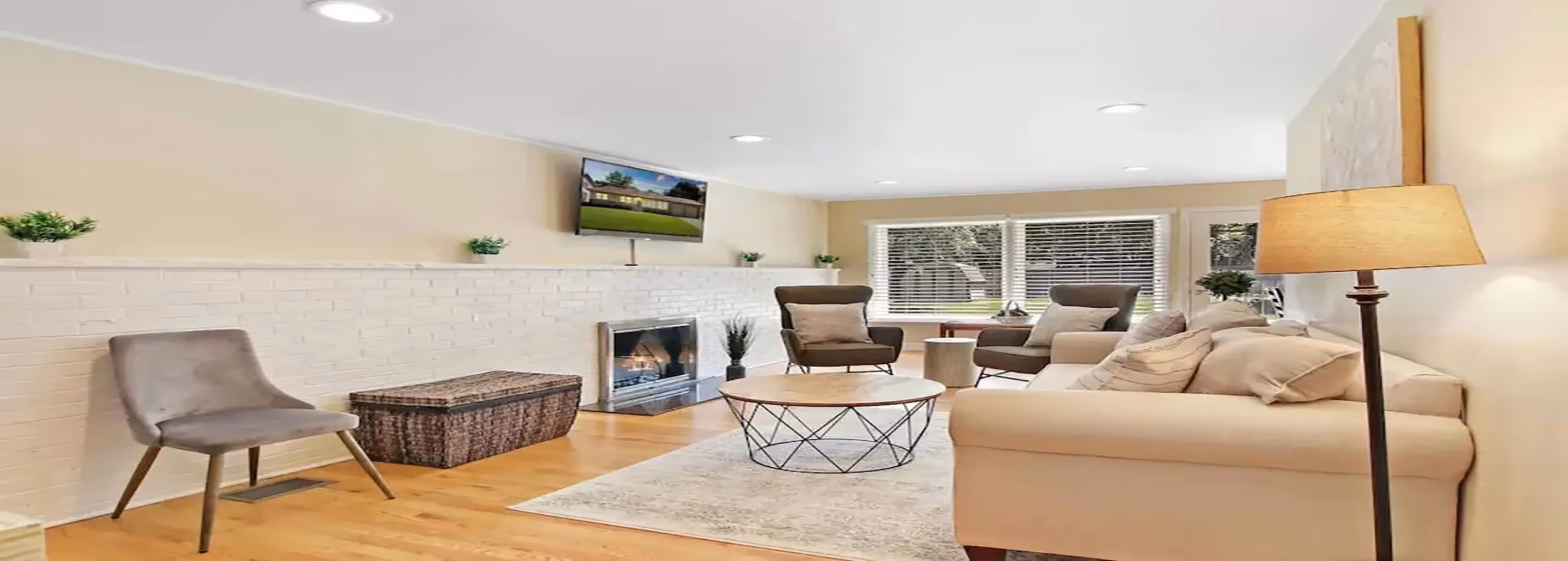 Spacious 5 bedroom 2 bath house