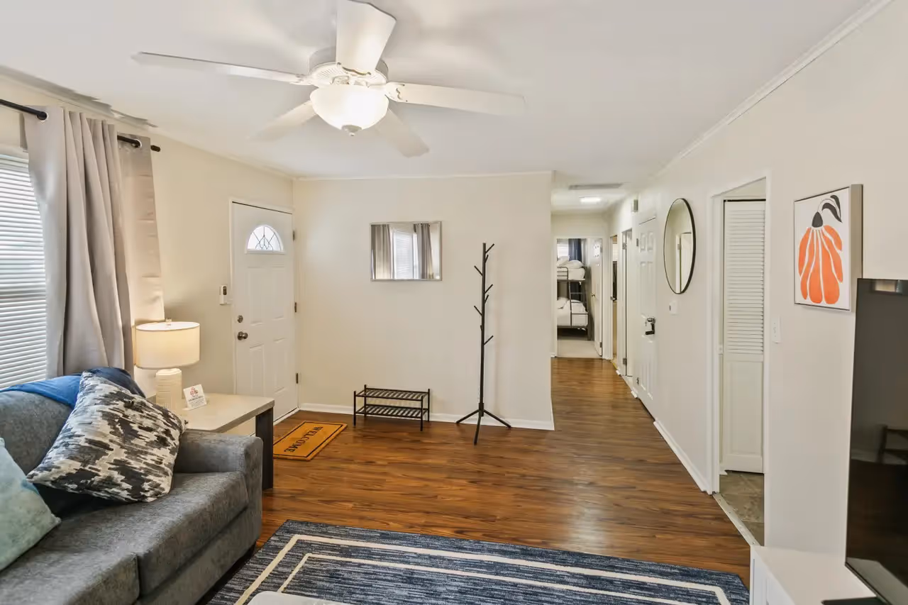 1319 Westmoreland 3.jpg