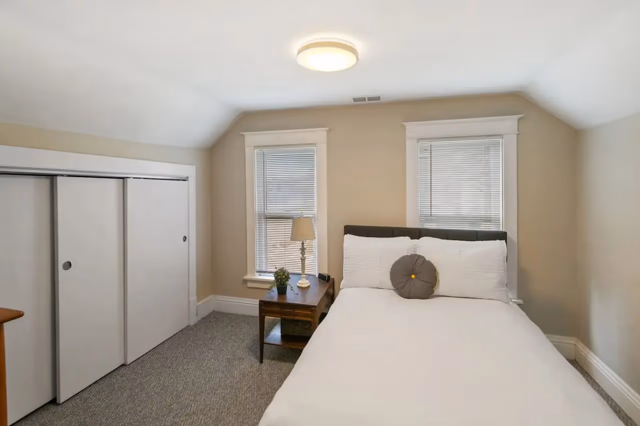 204 1st Street 15.jpg