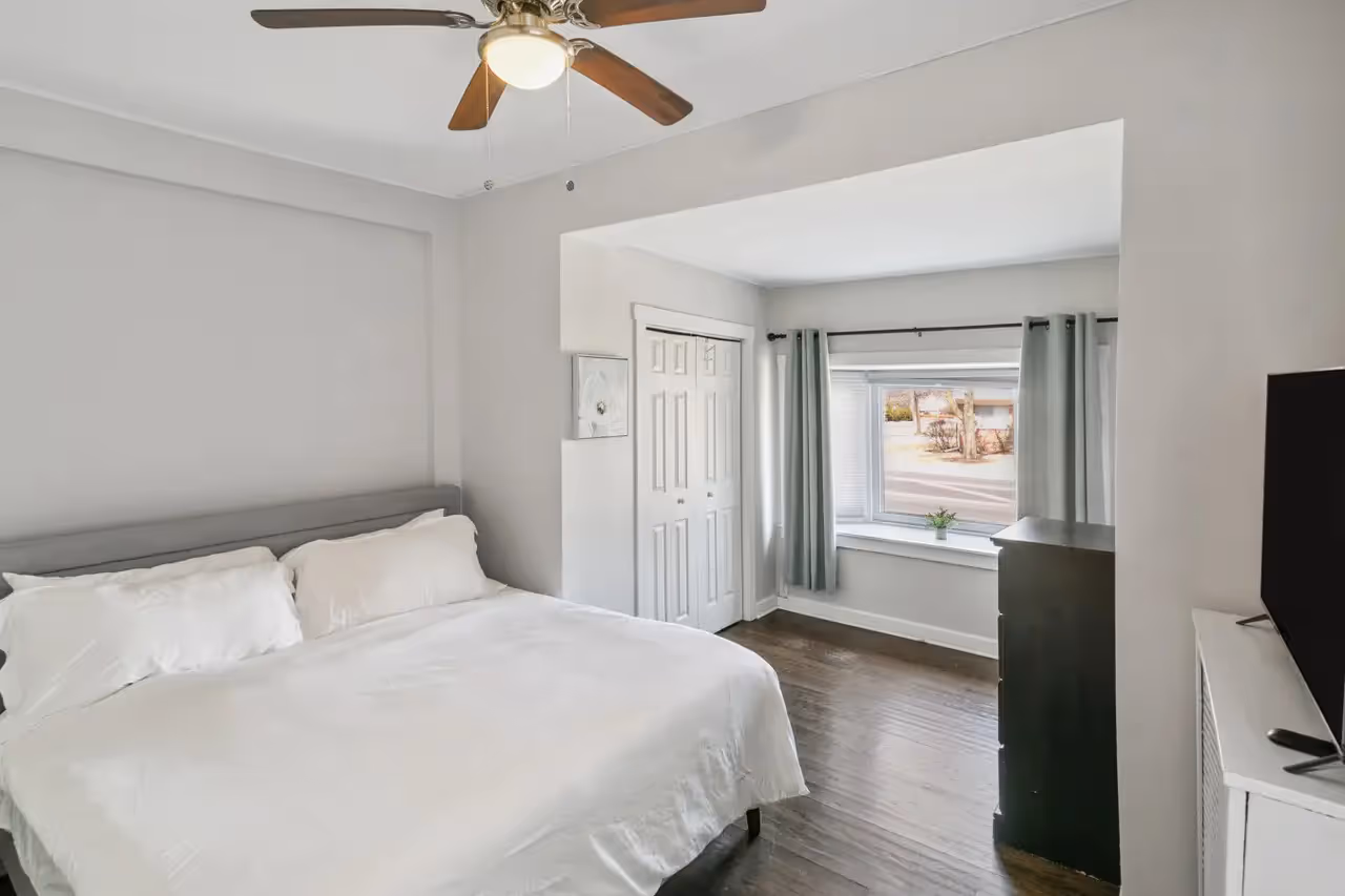 221 West Park Ave 16.jpg