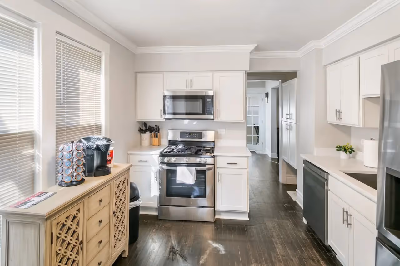 225 West Park Ave Unit 2 house 1.jpg