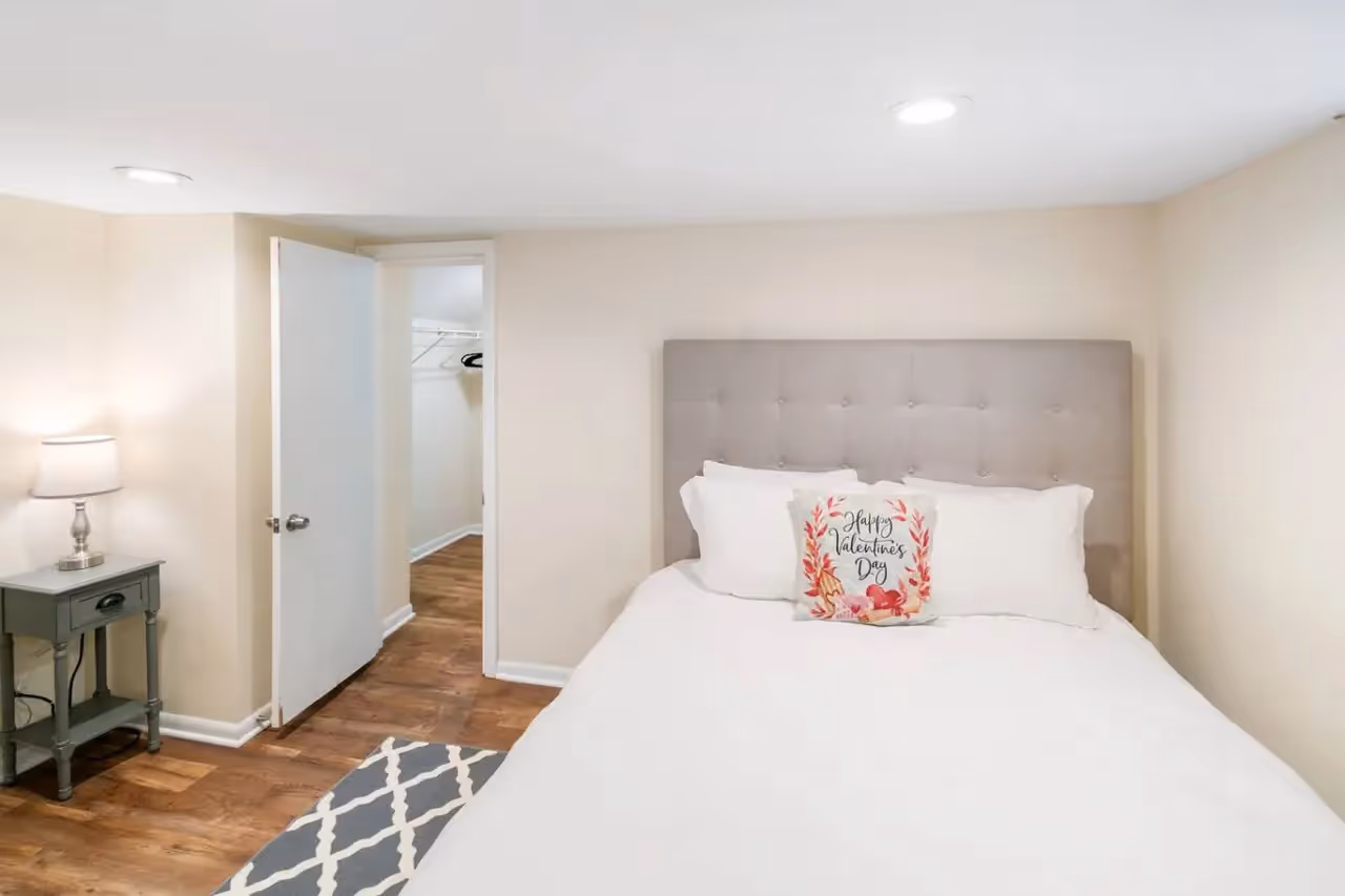 225 West Park Ave Unit 2 house 10.jpg
