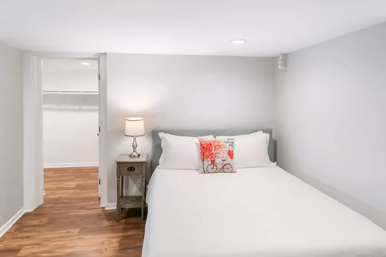225 West Park Ave Unit 2 house 9.jpg
