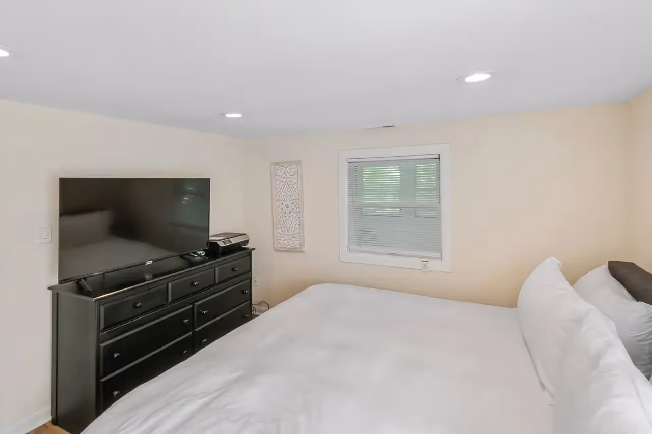 225 West Park Ave apt 9.jpg