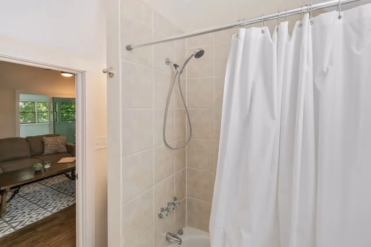 225 West Park Ave apt 10.jpg