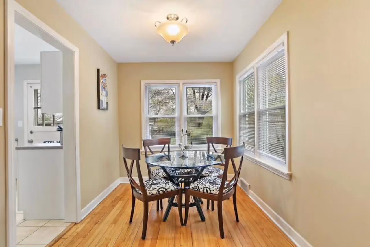 236 Prairie Ave 3.jpg