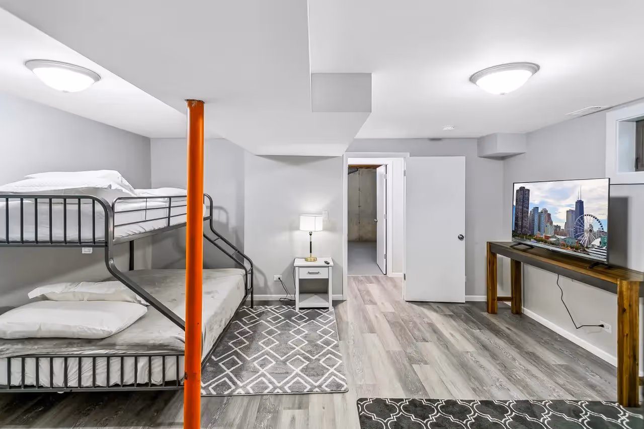 251 Harding Ave 25.jpg