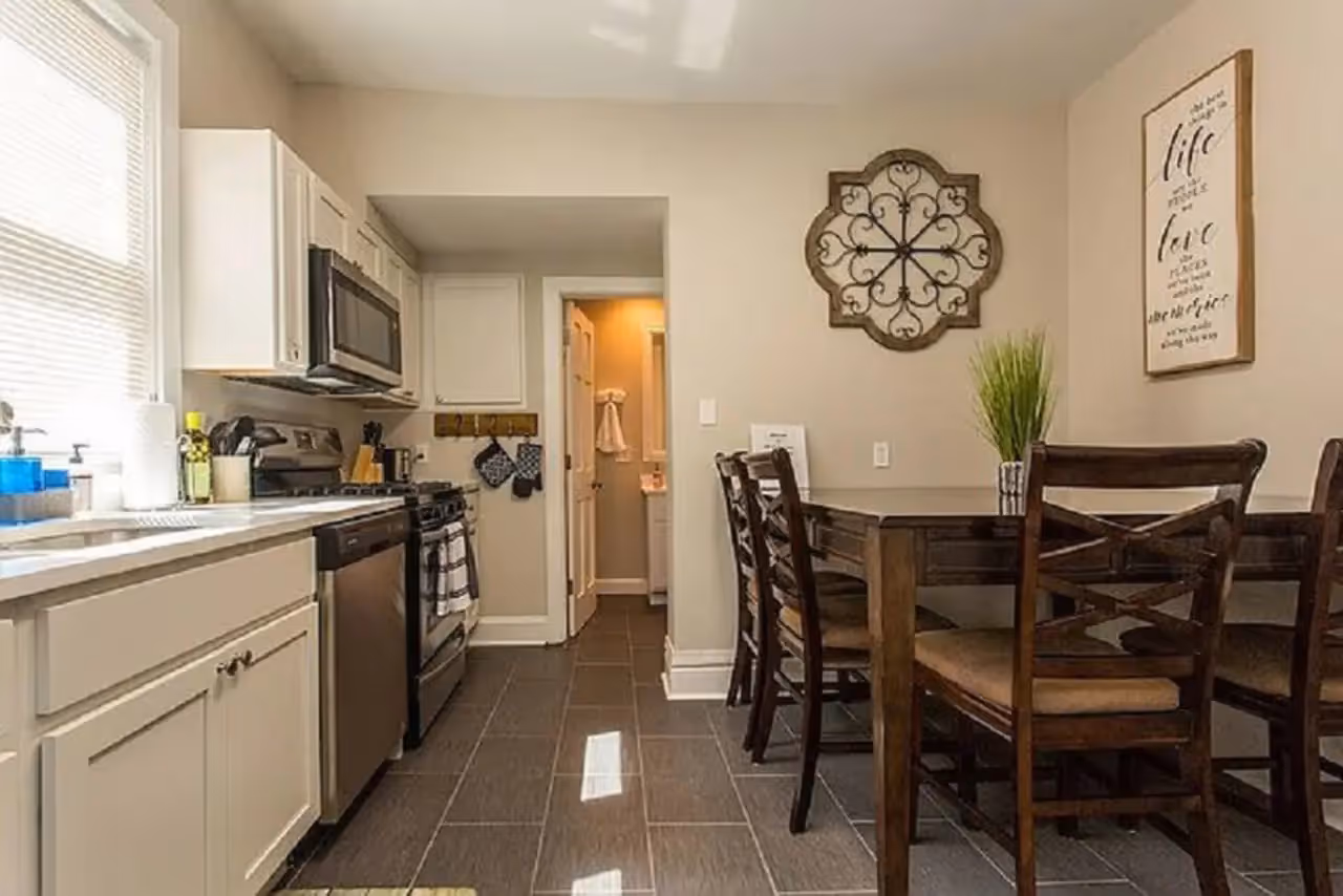 301 West Park Ave 1A 6.jpg