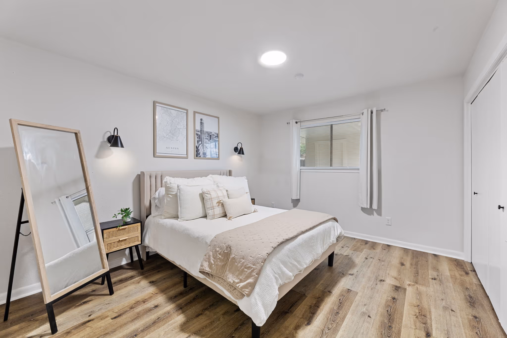 SQFT-7470.jpg