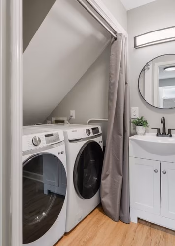 https://upcdn.io/W23MTH6/image/uploads/2025/07/20/4jdqrTQB85-bath%203.JPG?f=avif&w=900&h=500&fit=cover&quality=60