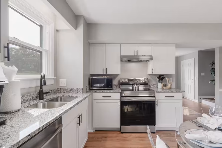 https://upcdn.io/W23MTH6/image/uploads/2025/07/20/4jdqrTDV6M-kitchen%20area%201.JPG?f=avif&w=900&h=500&fit=cover&quality=60