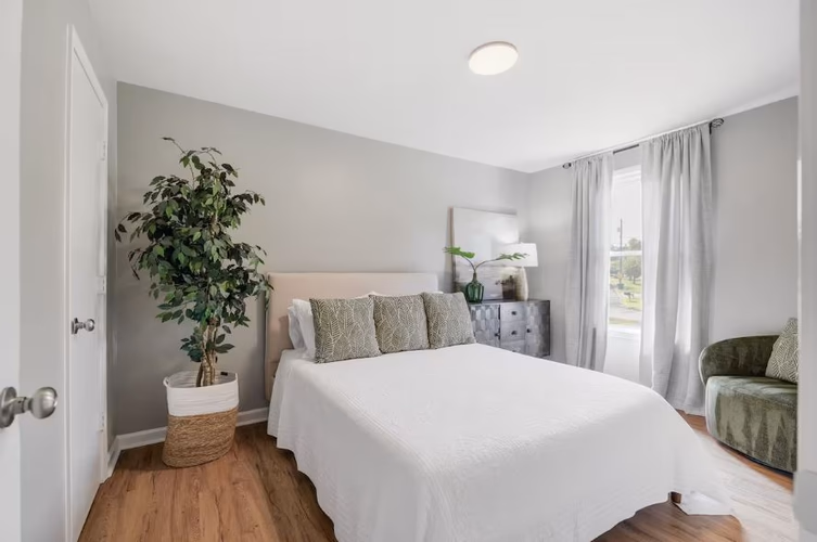 https://upcdn.io/W23MTH6/image/uploads/2025/07/20/4jdqrT8bDw-bedroom%204.JPG?f=avif&w=900&h=500&fit=cover&quality=60