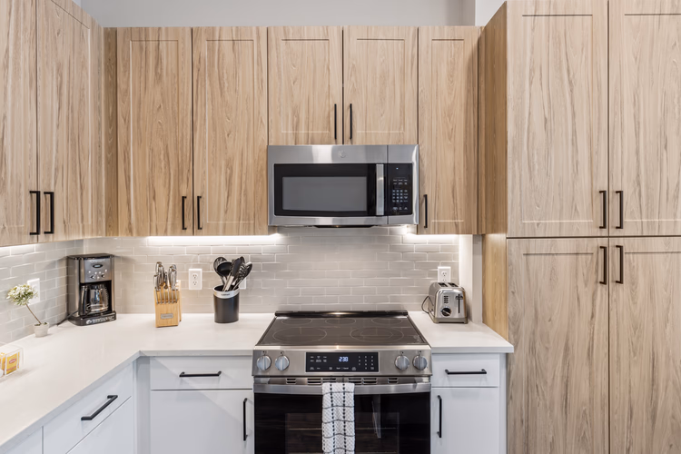 https://upcdn.io/W23MTH6/image/uploads/2025/07/21/4jdj4UjV95-8Z0A4805.jpeg?f=avif&w=900&h=500&fit=cover&quality=60