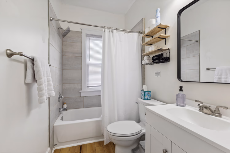 https://upcdn.io/W23MTH6/image/uploads/2025/07/21/4jdiXF4u8P-19-web-or-mls-IMG_2624.jpg?f=avif&w=900&h=500&fit=cover&quality=60