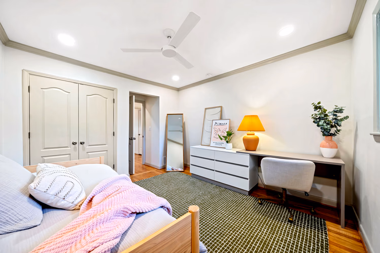 https://upcdn.io/W23MTH6/image/uploads/2025/07/23/4jdTsVJL45-24-web-or-mls-DSC00063.jpg?f=avif&w=900&h=500&fit=cover&quality=60