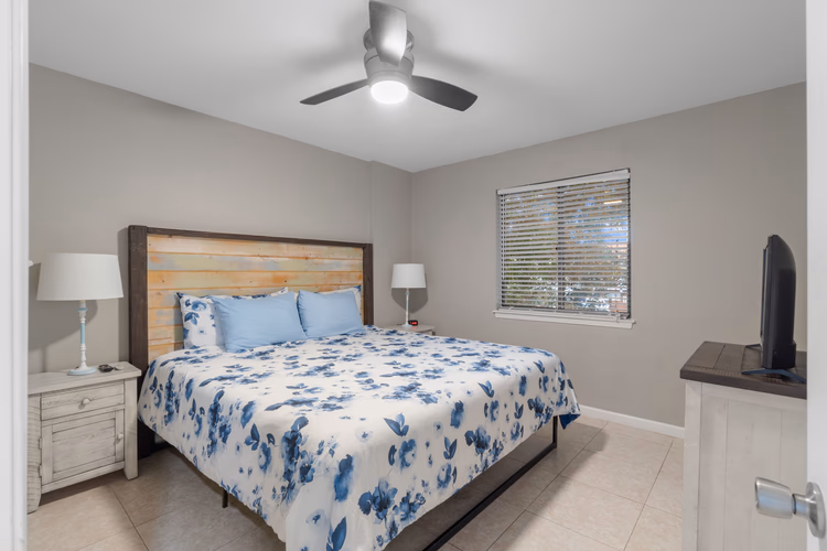 https://upcdn.io/W23MTH6/image/uploads/2025/07/23/4jdNwFvvAV-2nd%20Bedroom%201.jpg?f=avif&w=900&h=500&fit=cover&quality=60