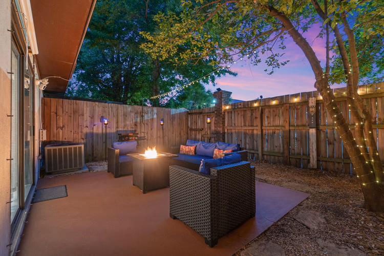 https://upcdn.io/W23MTH6/image/uploads/2025/07/23/4jdNwFrXEj-Patio%203_sunset.jpg?f=avif&w=900&h=500&fit=cover&quality=60