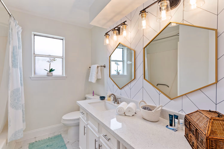 https://upcdn.io/W23MTH6/image/uploads/2025/07/24/4jdDStEi6q-Bath%201a%20copy.jpg?f=avif&w=900&h=500&fit=cover&quality=60