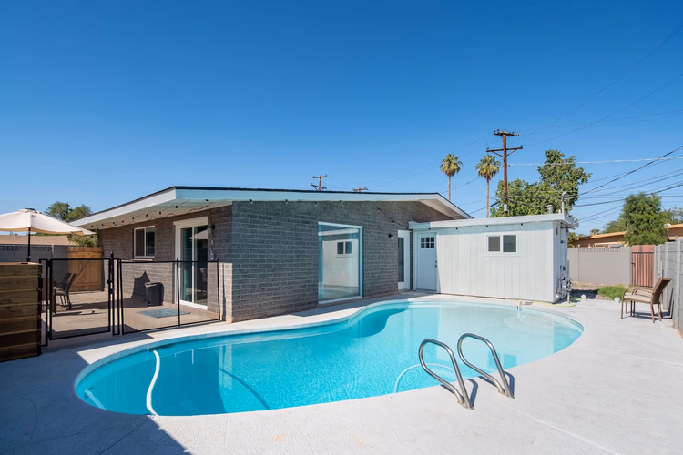 https://upcdn.io/W23MTH6/image/uploads/2025/07/27/4jcwMKkuKB-DivingPool-Backyard.jpg?f=avif&w=900&h=500&fit=cover&quality=60