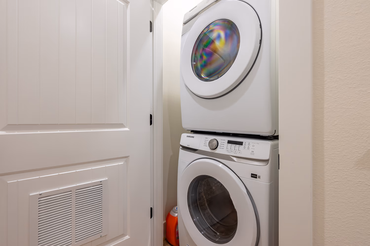 https://upcdn.io/W23MTH6/image/uploads/2025/07/30/4jcXdeNR9F-TOM_2736-HDR.jpg?f=avif&w=900&h=500&fit=cover&quality=60