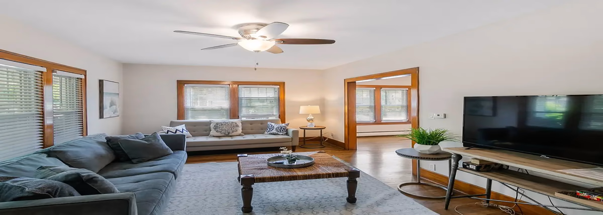 Spacious Home W/Family Game Room