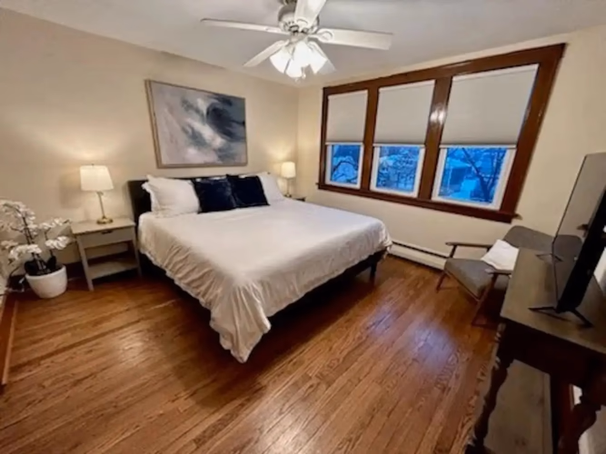 https://upcdn.io/W23MTH6/image/uploads/2025/07/31/4jcPTHuJ5Z-327%20Second%20Street%20Unit%202.5.jpg?f=avif&w=900&h=500&fit=cover&quality=60
