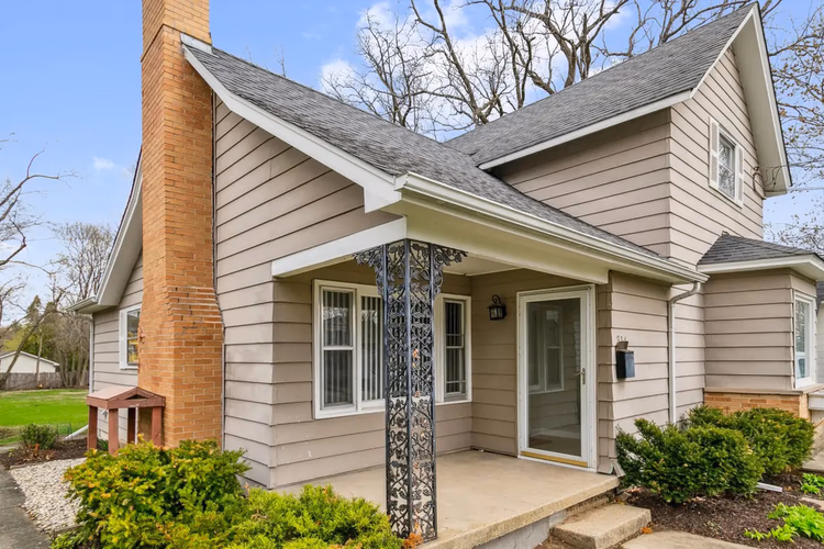 https://upcdn.io/W23MTH6/image/uploads/2025/07/31/4jcPXRkLL7-314%20North%20Avenue40.jpg?f=avif&w=900&h=500&fit=cover&quality=60