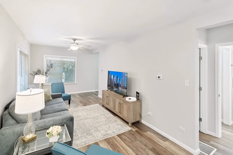 https://upcdn.io/W23MTH6/image/uploads/2025/07/31/4jcPBKjX8o-557%20Washington%20Park1.jpg?f=avif&w=900&h=500&fit=cover&quality=60