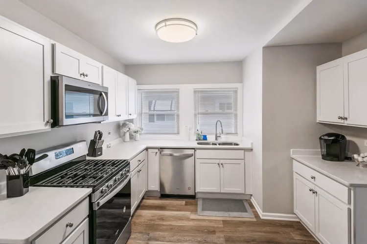 https://upcdn.io/W23MTH6/image/uploads/2025/07/31/4jcPBKiDHN-557%20Washington%20Park2.jpg?f=avif&w=900&h=500&fit=cover&quality=60