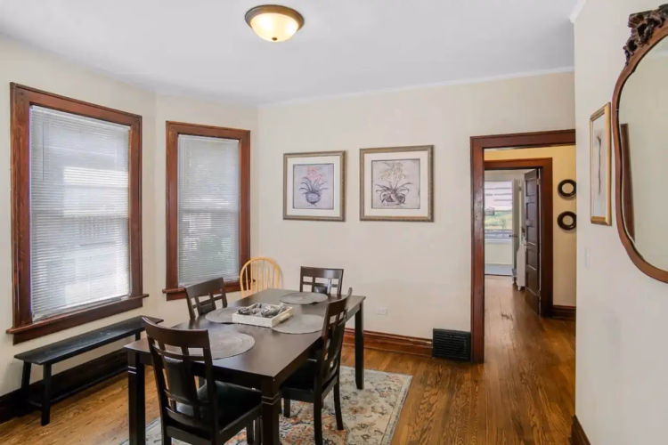 https://upcdn.io/W23MTH6/image/uploads/2025/08/03/4jbugJYoEn-518%20North%20Sheridan%205.jpeg?f=avif&w=900&h=500&fit=cover&quality=60