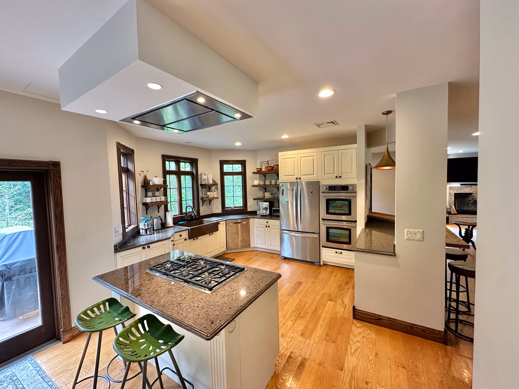 4 BR Spacious Country Home
