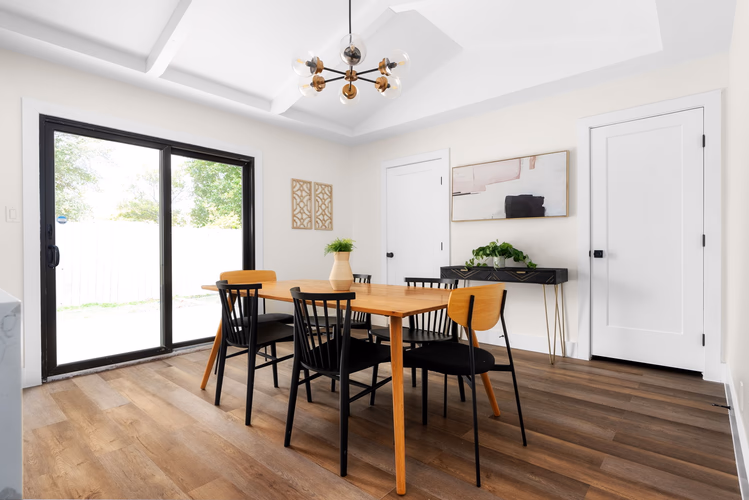 https://upcdn.io/W23MTH6/image/uploads/2025/08/05/4jbeRyqZ2z-11-web-or-mls-DSC09618.jpeg?f=avif&w=900&h=500&fit=cover&quality=60