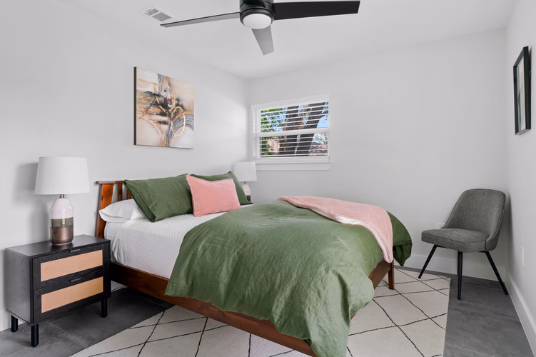 https://upcdn.io/W23MTH6/image/uploads/2025/08/05/4jbeMYF17q-23-web-or-mls-DSC06536.jpg?f=avif&w=900&h=500&fit=cover&quality=60